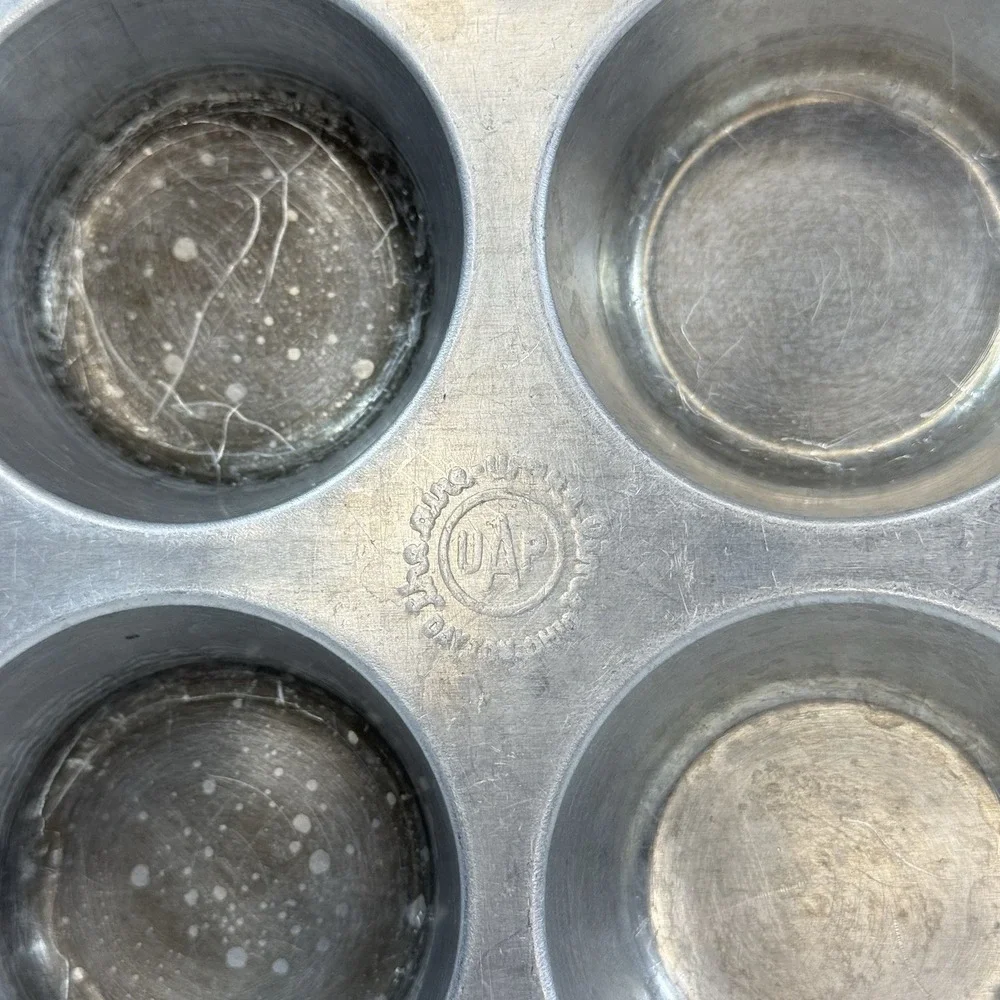 Lot 2 VTG Muffinaire Aluminum 6 Cup Muffin Pans UAP USA Cupcake Baking Tins Rare